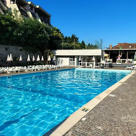 La Selva And Woods Ghiffa