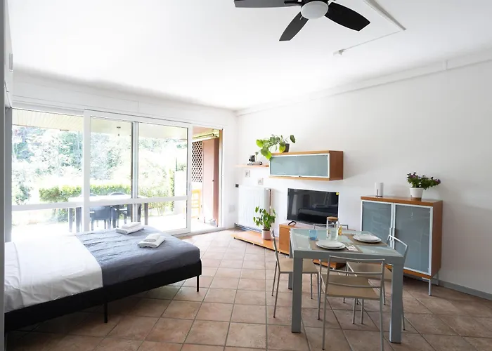 아파트 La Selva And Woods *